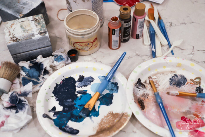 plates used for paint with brushes