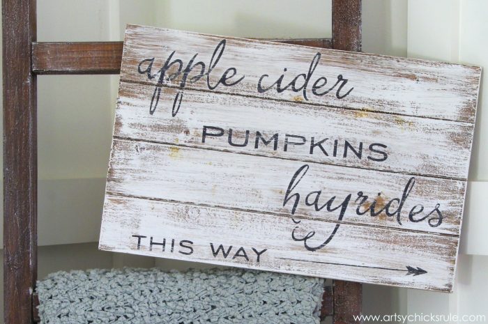 Apple Cider, Hayrides and Pumpkins Sign (& free printable!)