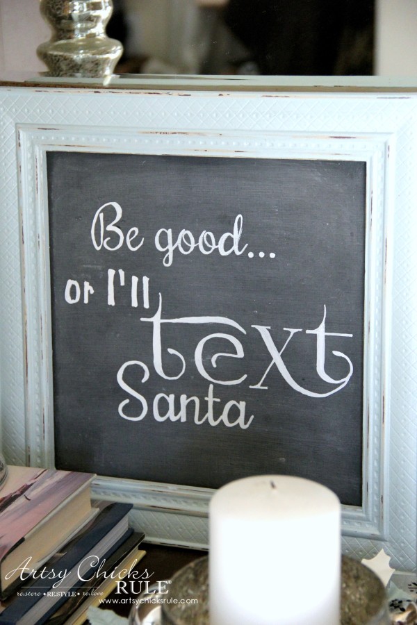 Coastal Christmas Foyer - Better Be Good! - artsychickrule.com #Christmasdecor #coastalChristmas
