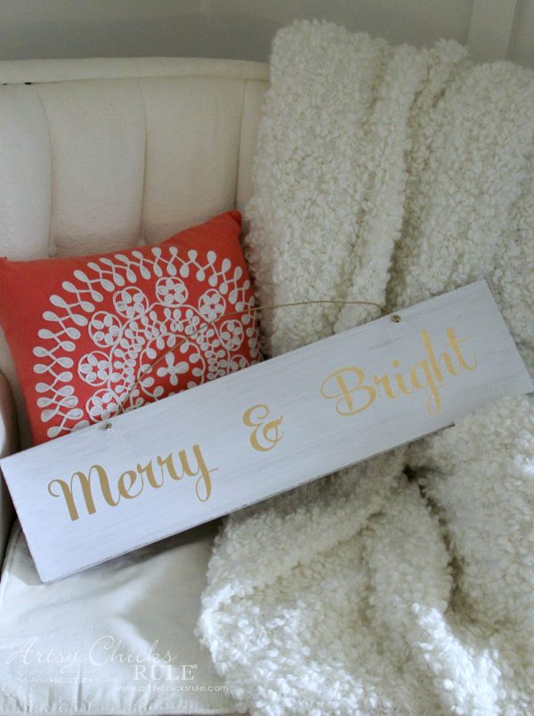 EASY DIY Merry and Bright Sign (Trash to Treasure Tuesday)