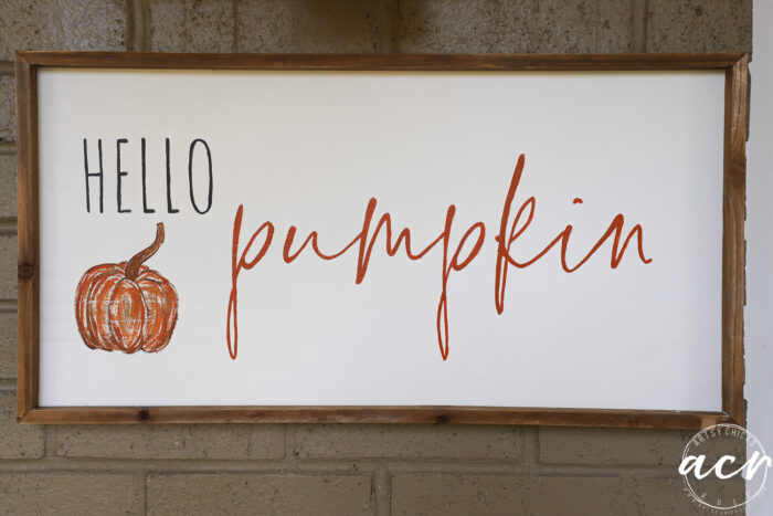 front view of hello pumpkin sign