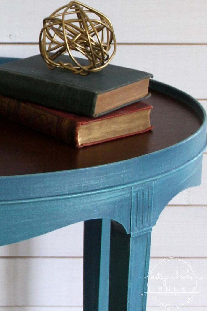 Learn how to chalk paint furniture (and more because it's not just for furniture!) with all my best tips & tricks I've learned over the last 8 years! artsychicksrule.com #howtochalkpaintfurniture #howtousechalkpaint #chalkpaintingfurniture #chalkpaintforfurniture #chalkpainttutorial
