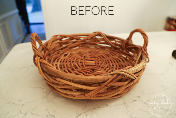 Polyshades basket makeover...SO simple, quick, and a fun way to give your old baskets new life! artsychicksrule.com