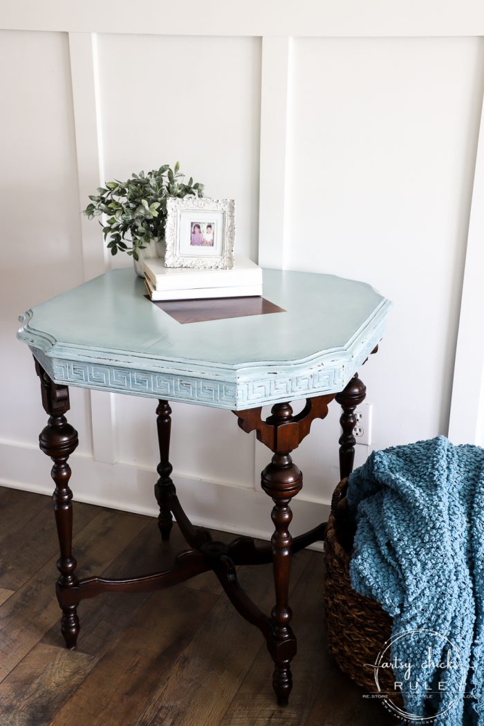 Simple Way To Add Dimension! Gorgeous Makeover with Rustoleum Chalked Paint Serenity Blue and 3 of my favorite products! artsychicksrule.com #rustoleumchalkedpaint #chalkpaint #furnituremakeovers #chalkpaintfurniture #serenityblue #gelstain #javagel